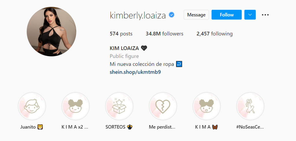 金伯利·洛阿萨（Kimberly Loaiza）是墨西哥YouTuber和有影响力的人