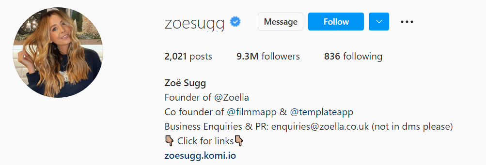 佐伊·萨格（Zoe Sugg）是一位多产的时尚和美容影响者